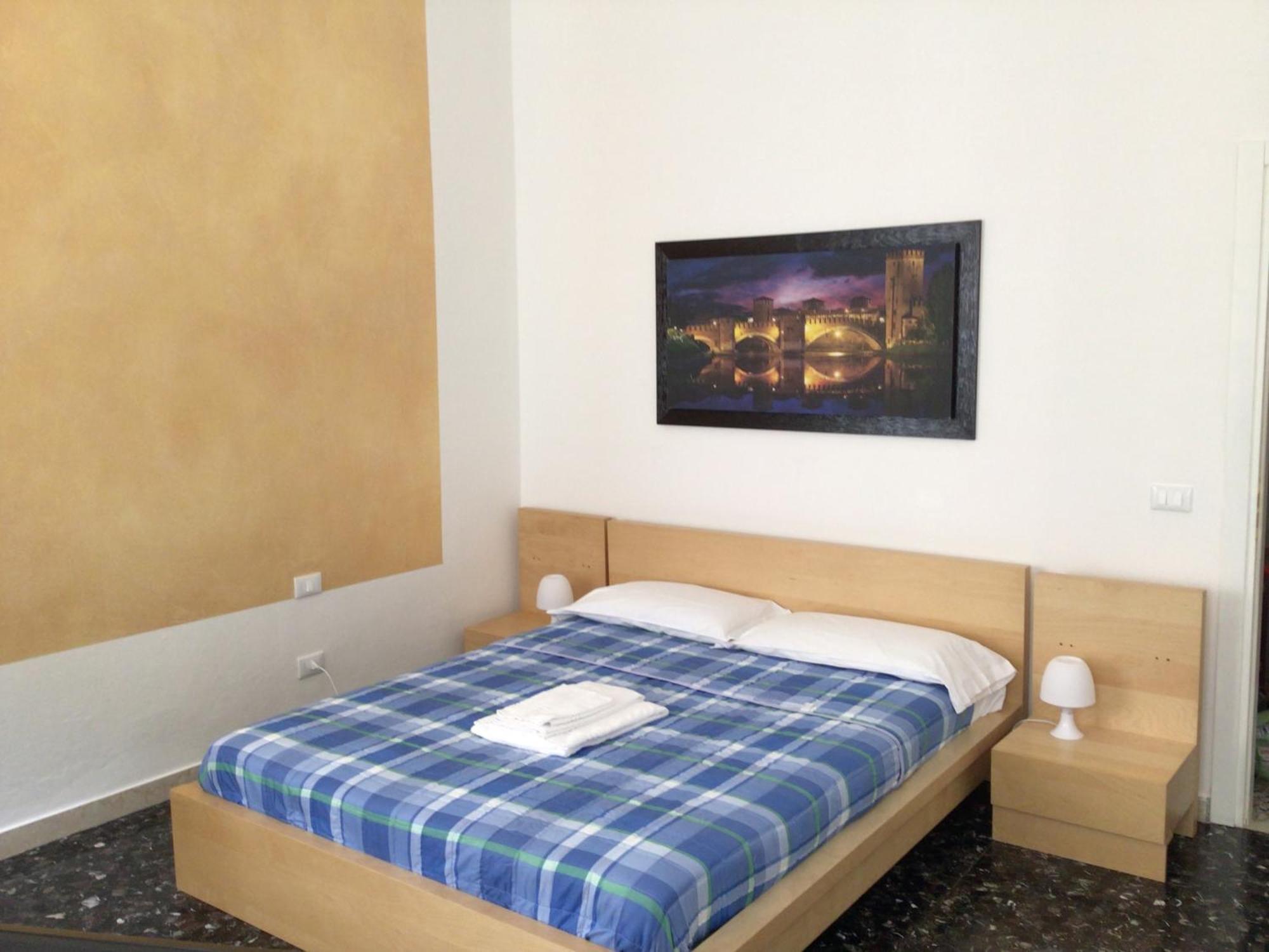 A Due Passi Da Giulietta-Casa Capuleti Apartment Верона Екстериор снимка